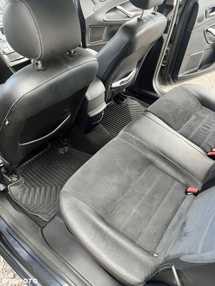 Ford Mondeo 2.0 TDCi Titanium X - 27