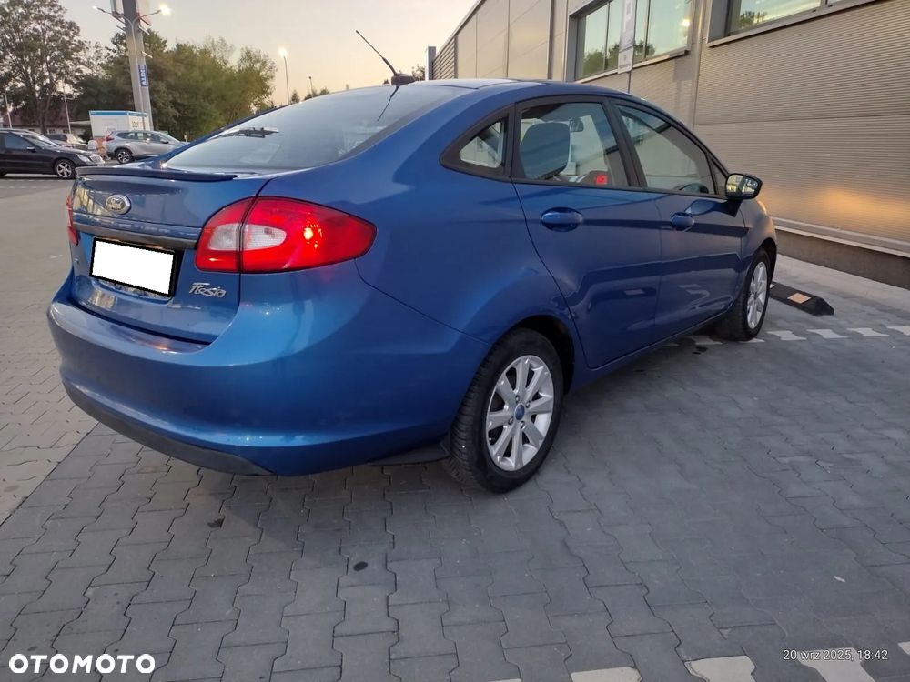 Ford Fiesta - 10