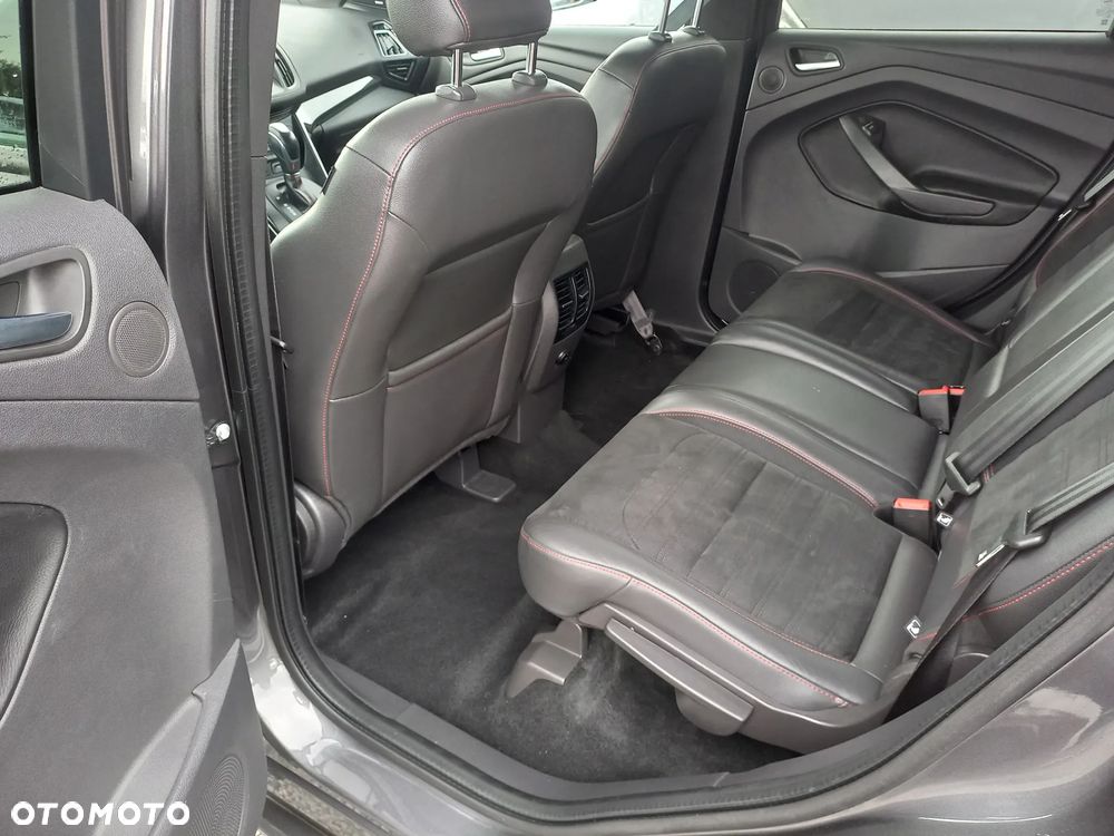 Ford Kuga 2.0 TDCi 4x4 ST-Line - 16