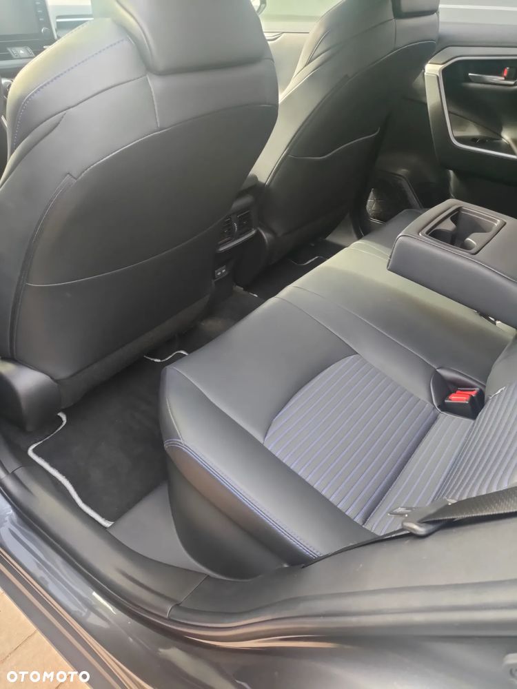 Toyota RAV4 - 4