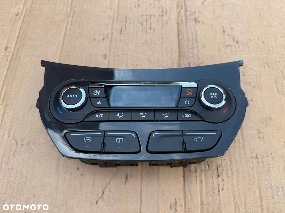 Panel sterowania nawiewu klimatyzacji DV4T18C612AC Ford Kuga II OE - 1
