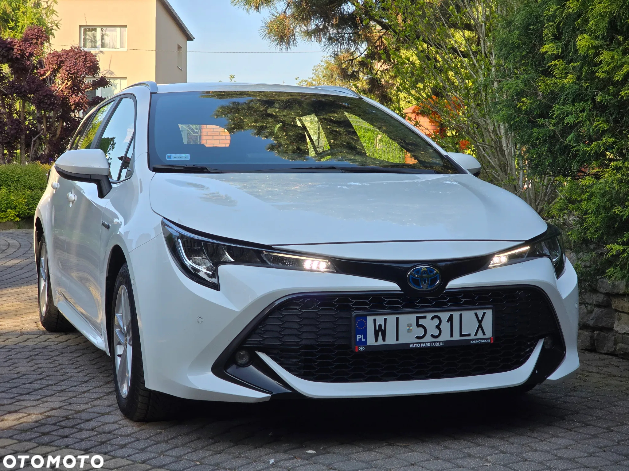 Toyota Corolla 1.8 Hybrid Comfort - 12