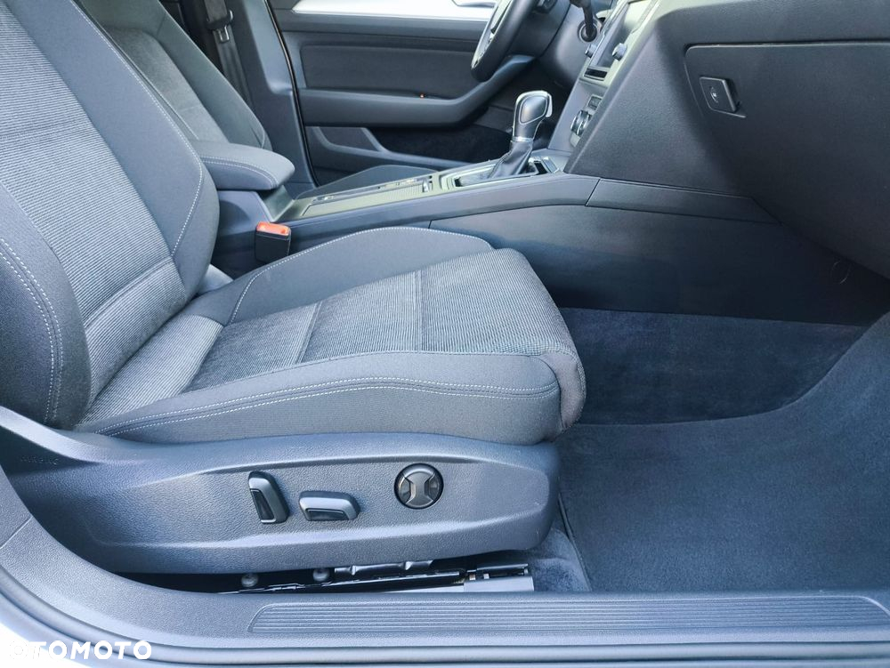 Volkswagen Passat Variant 2.0 TDI DSG (BlueMotion Technology) Comfortline - 12