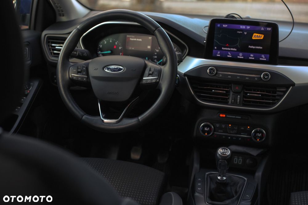 Ford Focus 1.0 EcoBoost Connected - 17