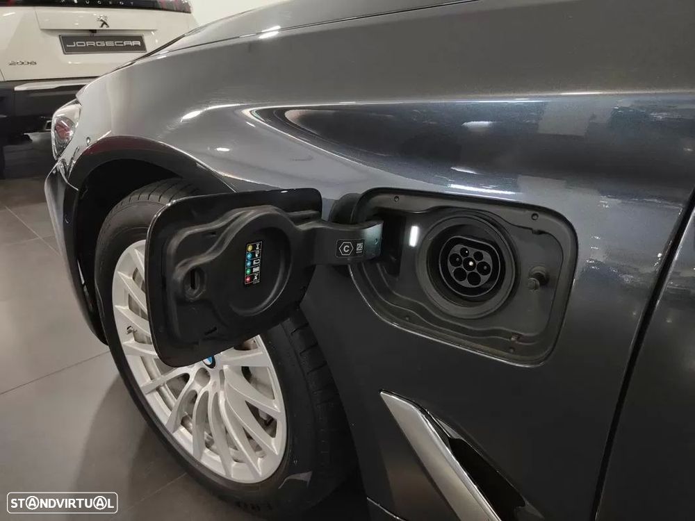 BMW 520 e Line Luxury - 27