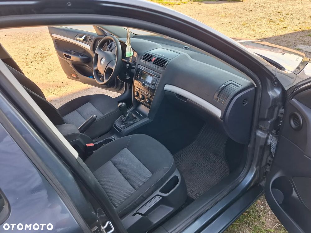 Skoda Octavia 1.6 Classic - 7