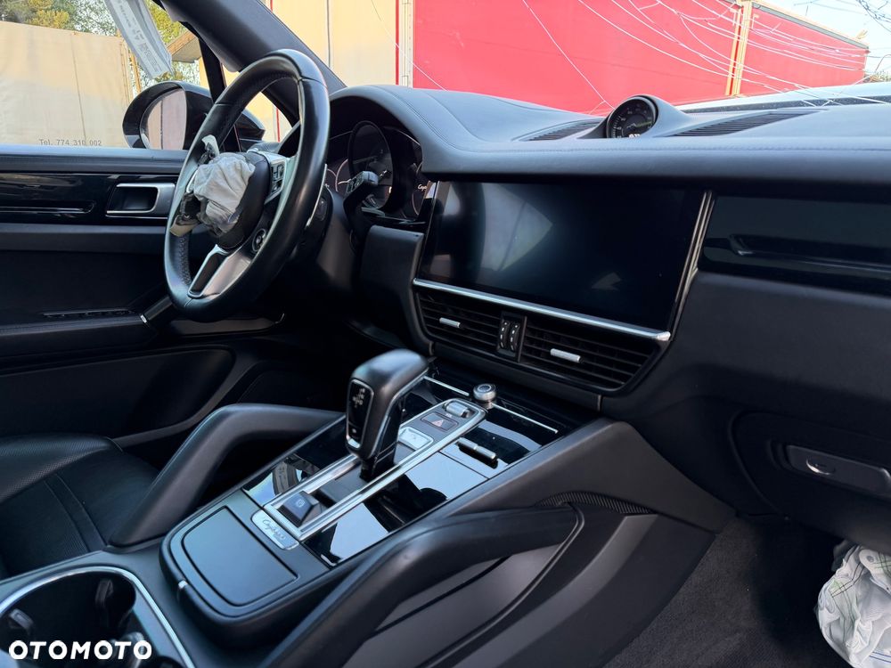 Porsche Cayenne E-Hybrid Tiptronic S Platinum Edition - 35