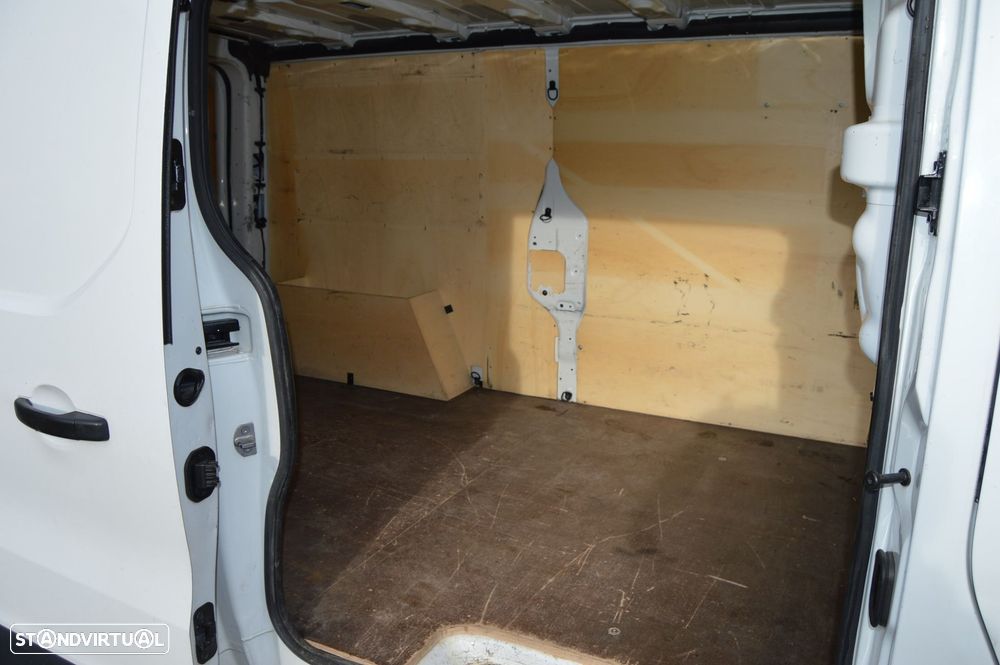 Renault Trafic Outro - 23
