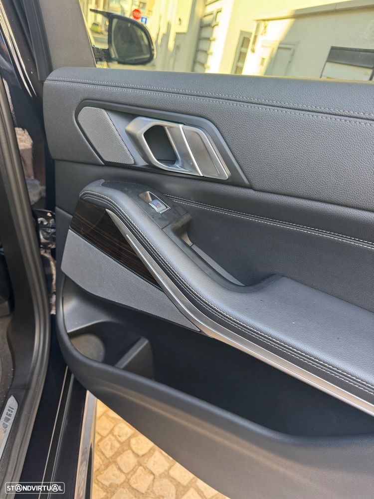 BMW X7 - 8