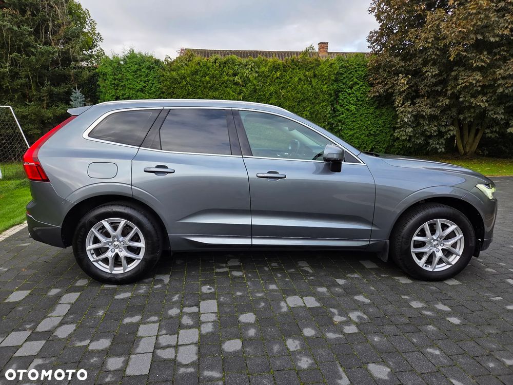 Volvo XC 60 D4 Momentum Pro - 11