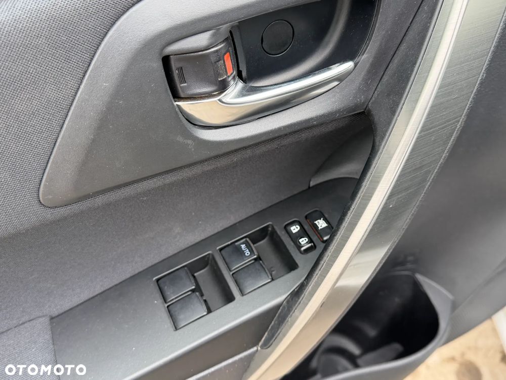 Toyota Auris 1.4 D-4D Design Edition - 12