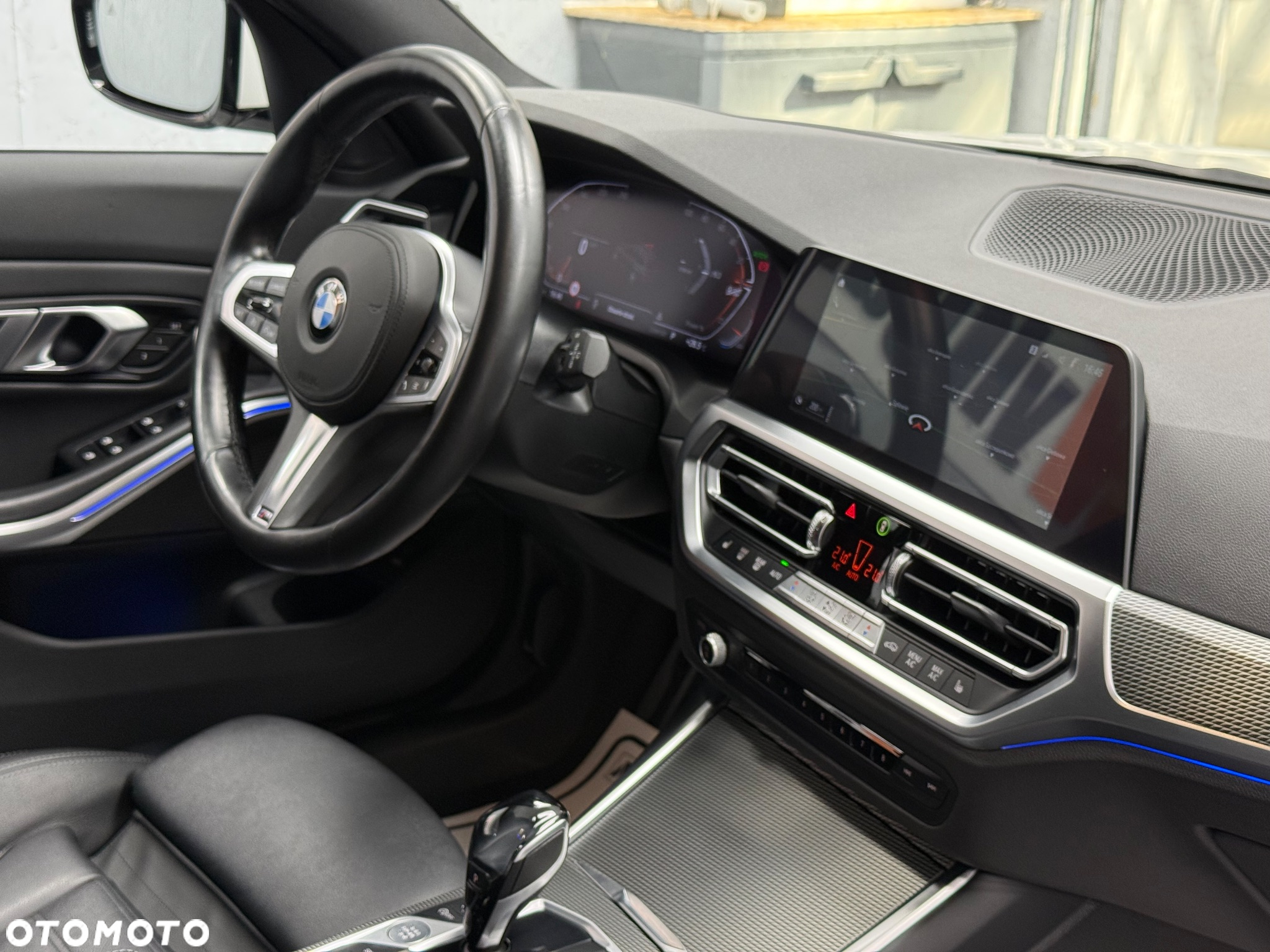 BMW Seria 3 320i M Sport sport - 11