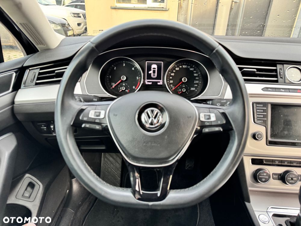 Volkswagen Passat Variant 1.6 TDI (BlueMotion Technology) DSG Comfortline - 15