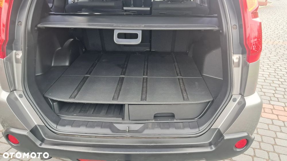 Nissan X-Trail 2.0 dCi 4x4 DPF LE - 14