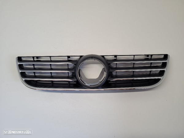 Grelha cromada original Volkswagen Polo 9N 2005-09 6Q0853651