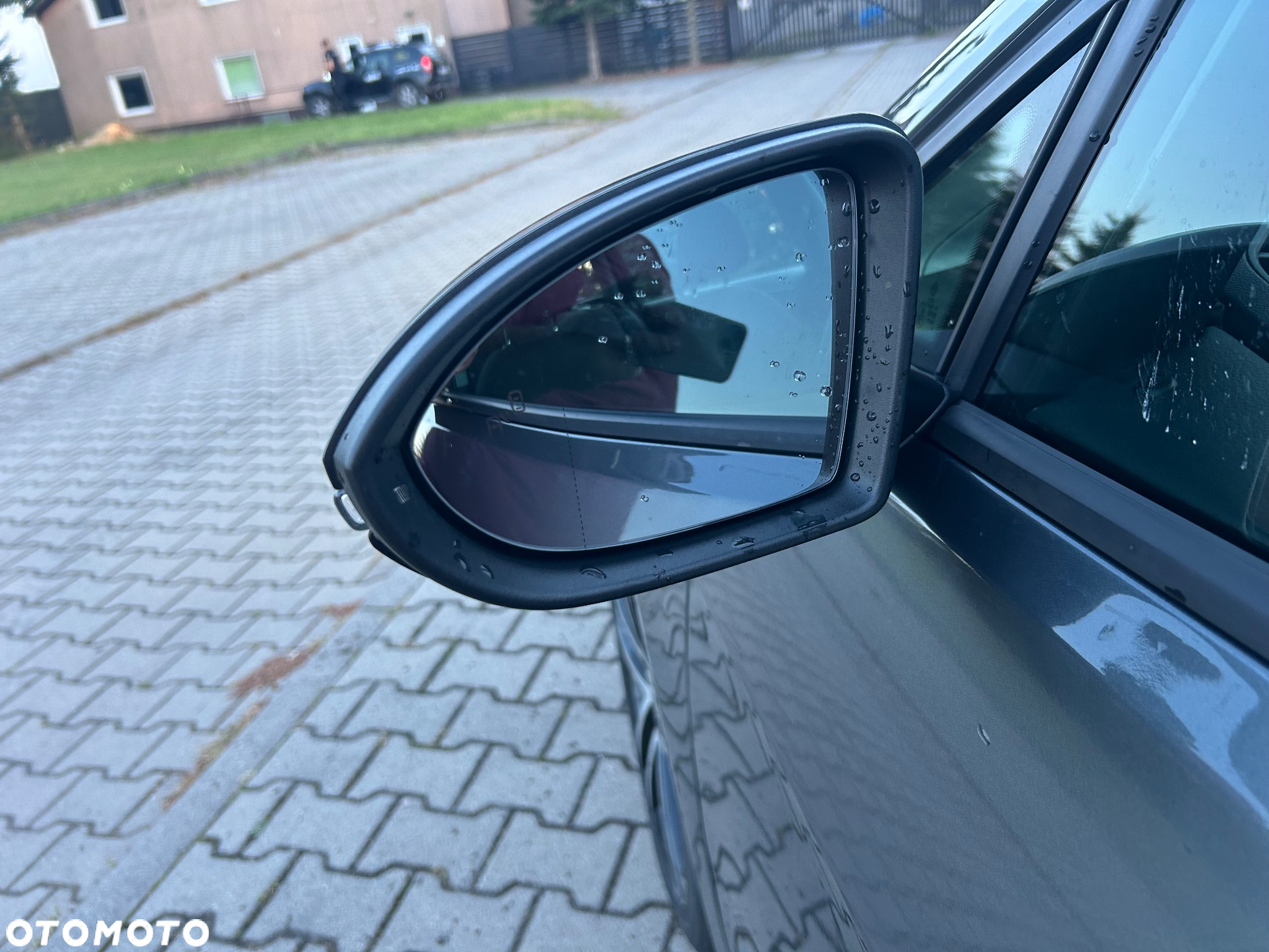 Volkswagen Golf 2.0 BlueTDI DSG Highline - 26