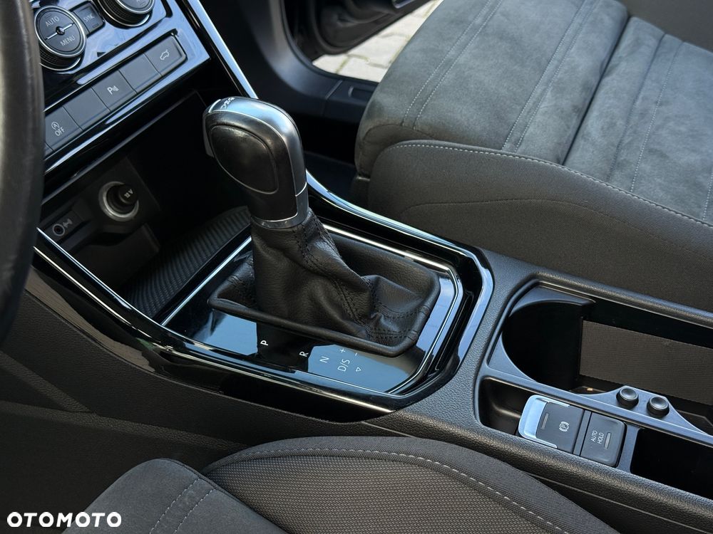 Volkswagen Touran 1.5 TSI ACT OPF DSG Comfortline - 25