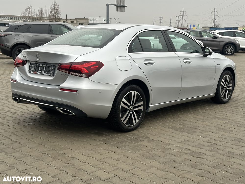 Mercedes-Benz A 250 e Sedan Aut. - 6