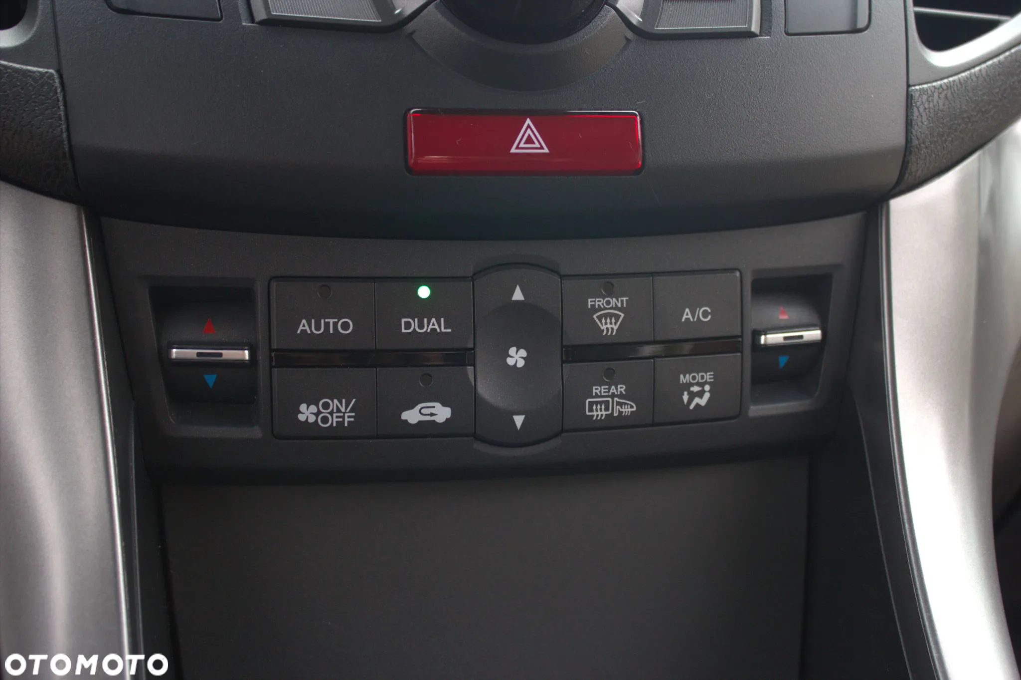 Honda Accord 2.0 Elegance - 14