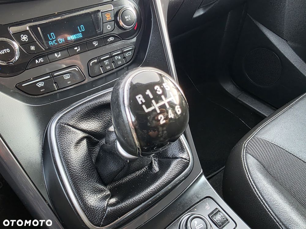Ford Kuga 2.0 TDCi 2x4 Champions Edition - 22