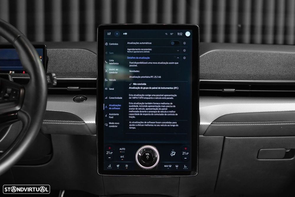 Ford Mustang Mach-E Standard - 35