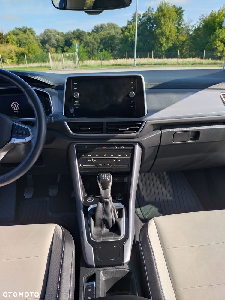 Volkswagen T-Roc - 14
