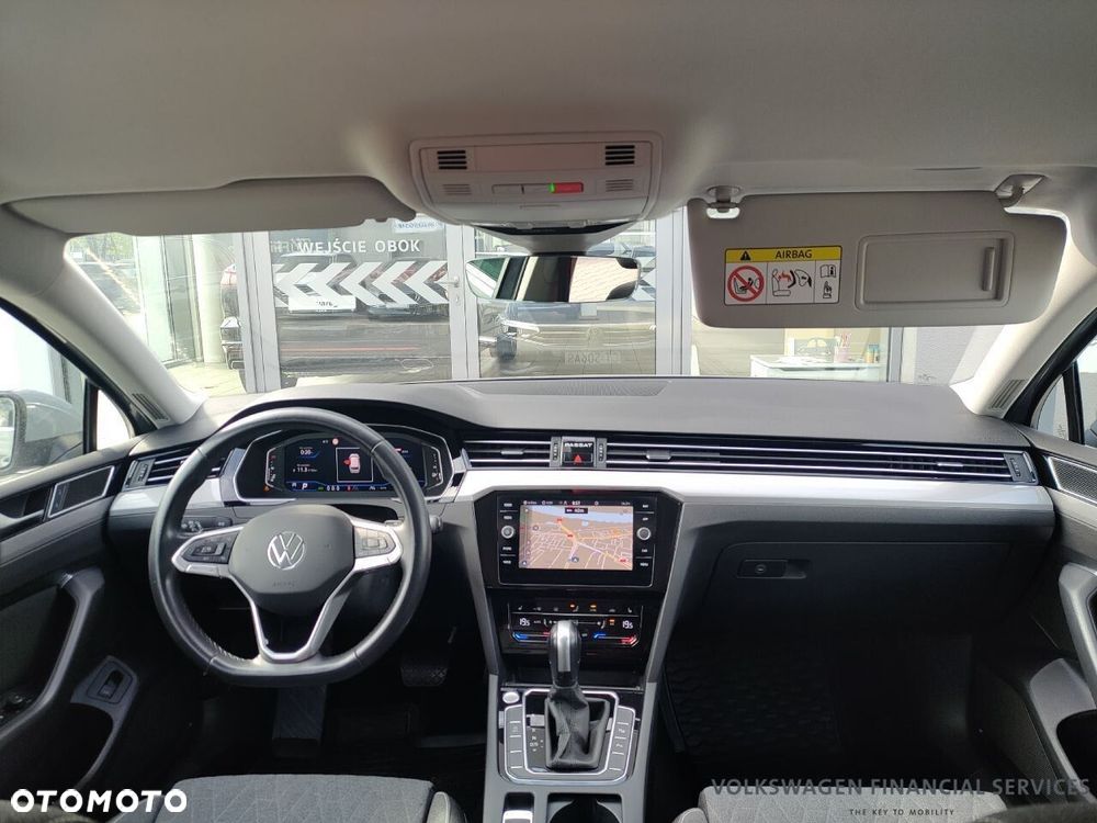 Volkswagen Passat - 9