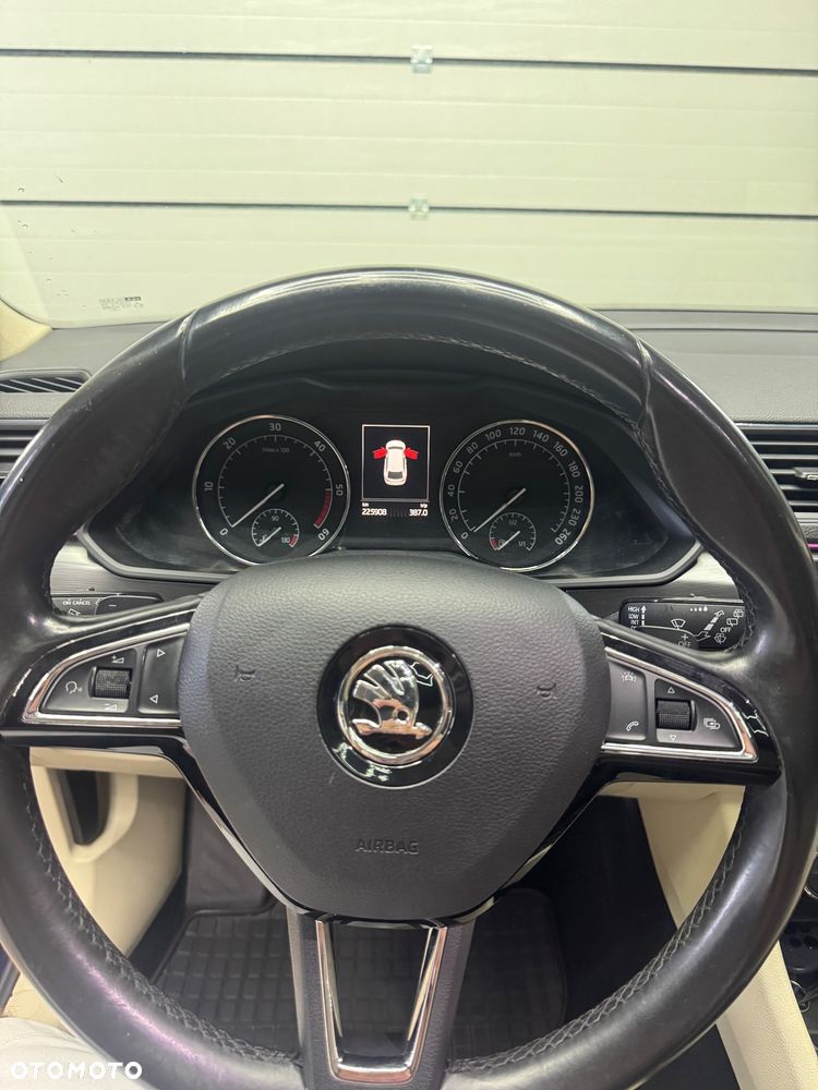Skoda Superb 2.0 TDI DSG Style - 15