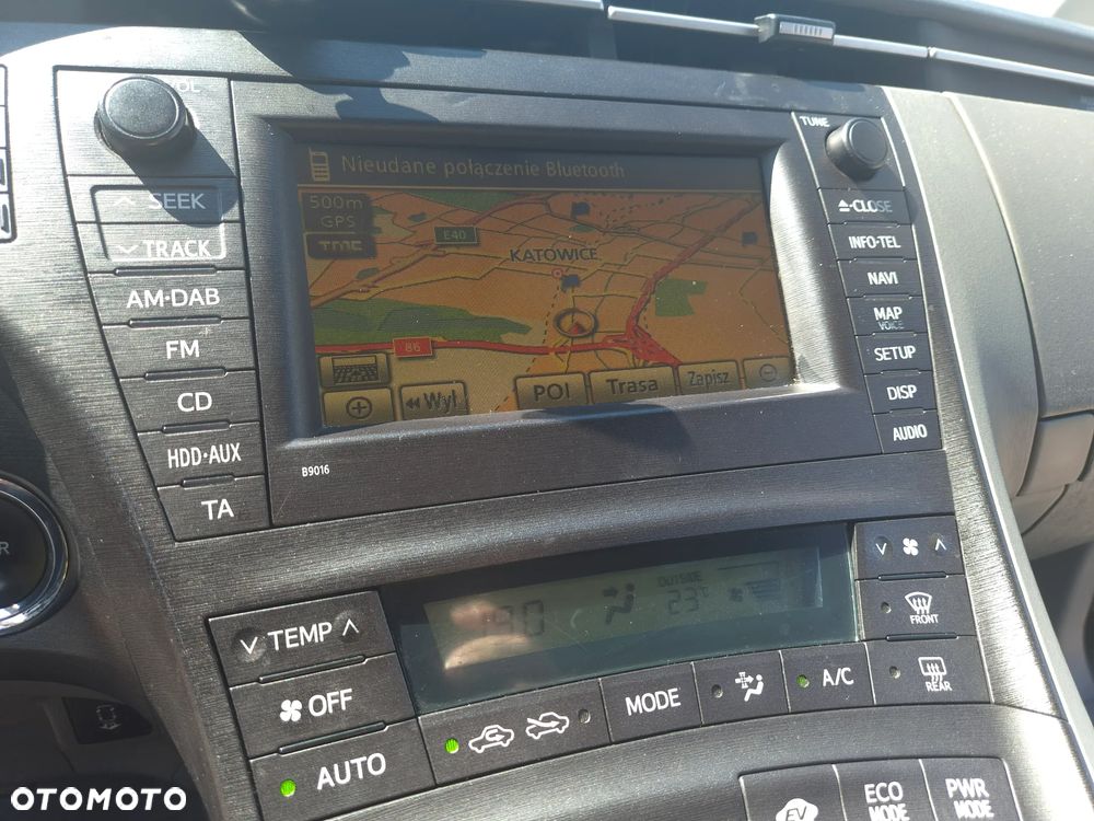 Toyota Prius 1.8 HSD Prestige - 18