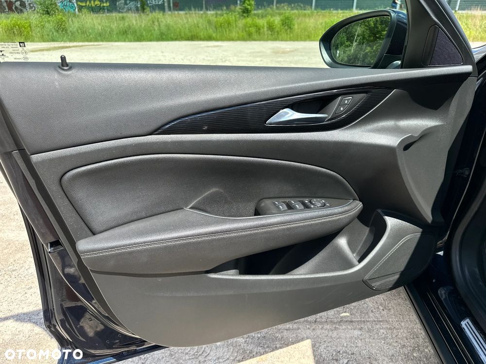 Opel Insignia 1.5 T Innovation S&S - 16