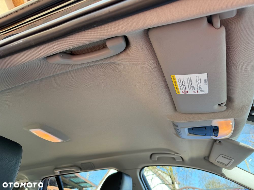 BMW Seria 3 320i - 20