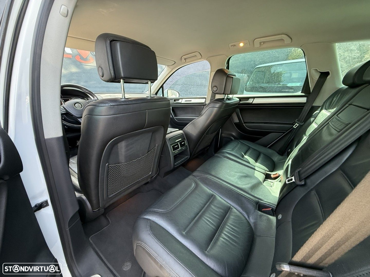VW Touareg 3.0 V6 TDI Blue Motion DPF Auto Exclusive - 19