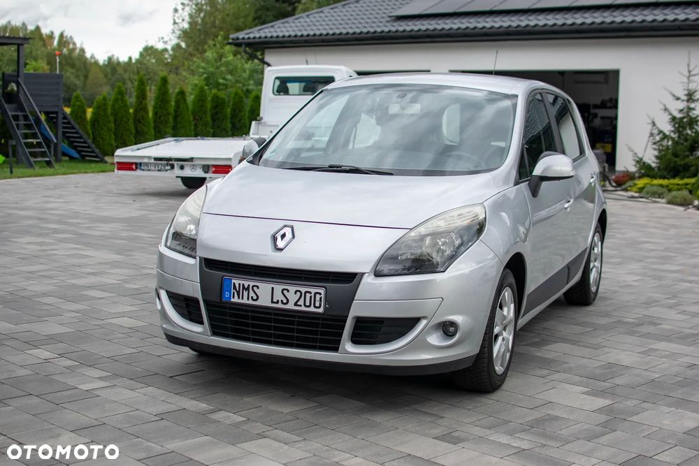 Renault Scenic - 31