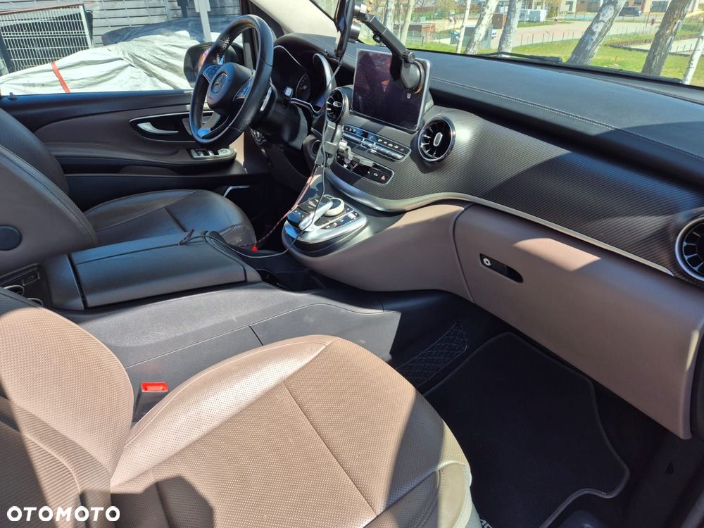 Mercedes-Benz Klasa V 300 d 4-Matic Avantgarde 9G-Tronic - 13