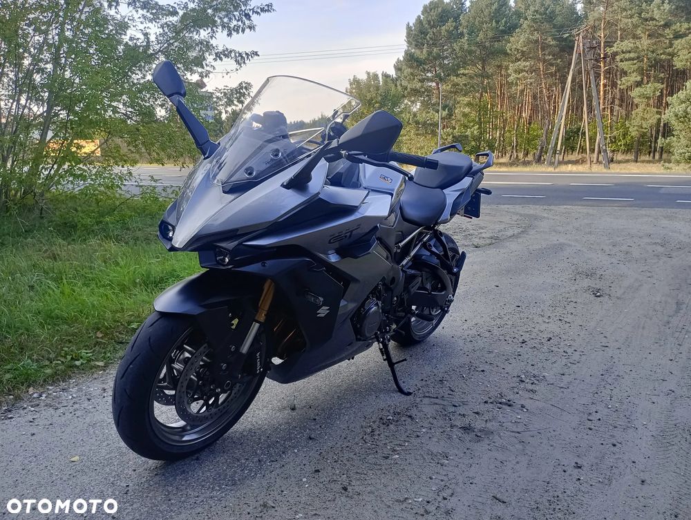 Suzuki GSX 1000 - 3