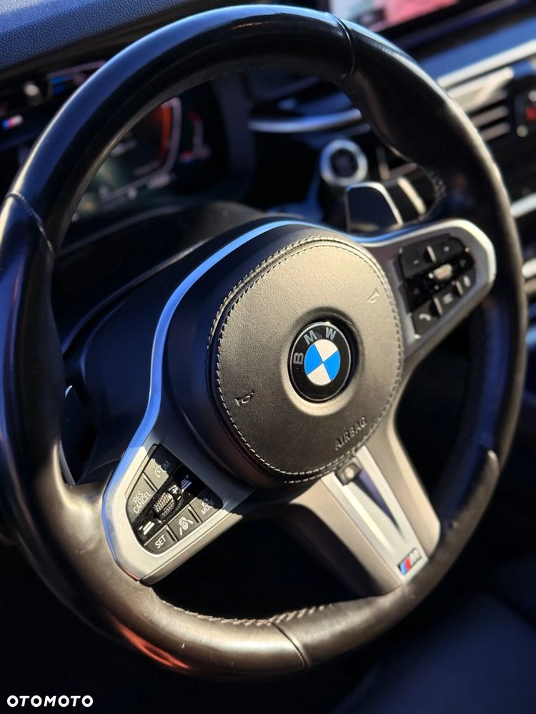 BMW Seria 5 520d xDrive M Sport sport - 36