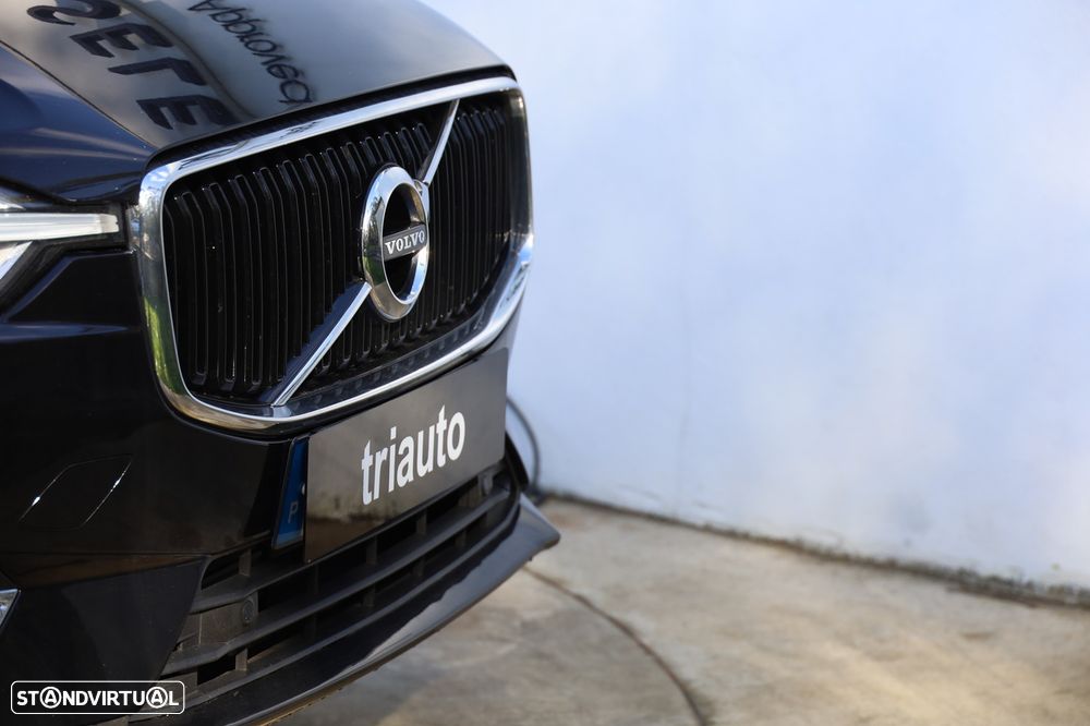 Volvo XC 60 2.0 T8 PHEV Momentum Plus AWD - 39
