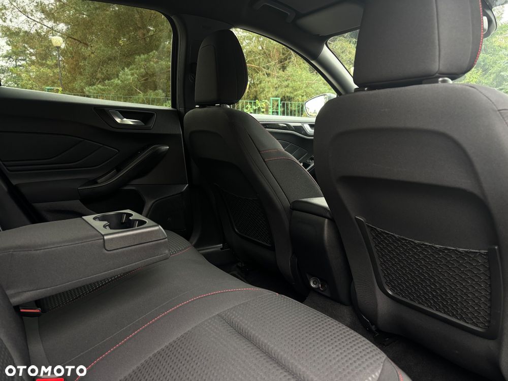 Ford Focus Turnier 1.5 EcoBlue Start-Stopp-System ST-LINE - 22