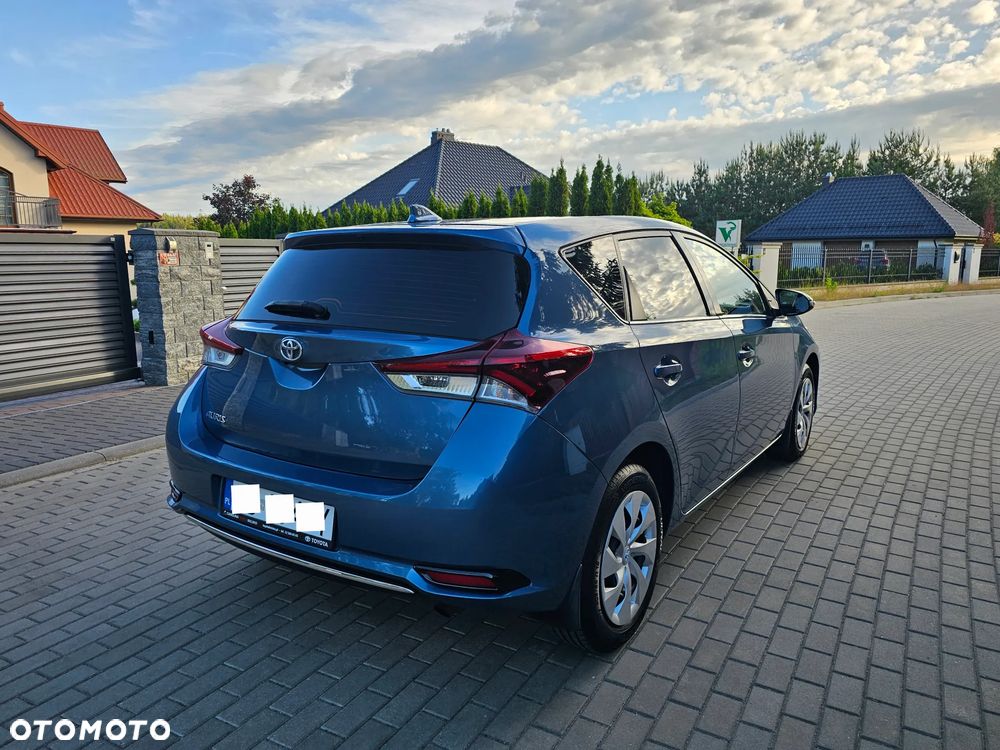 Toyota Auris 1.6 Premium - 20
