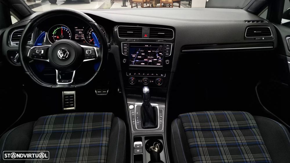 VW Golf 1.4 GTE Plug-in - 30