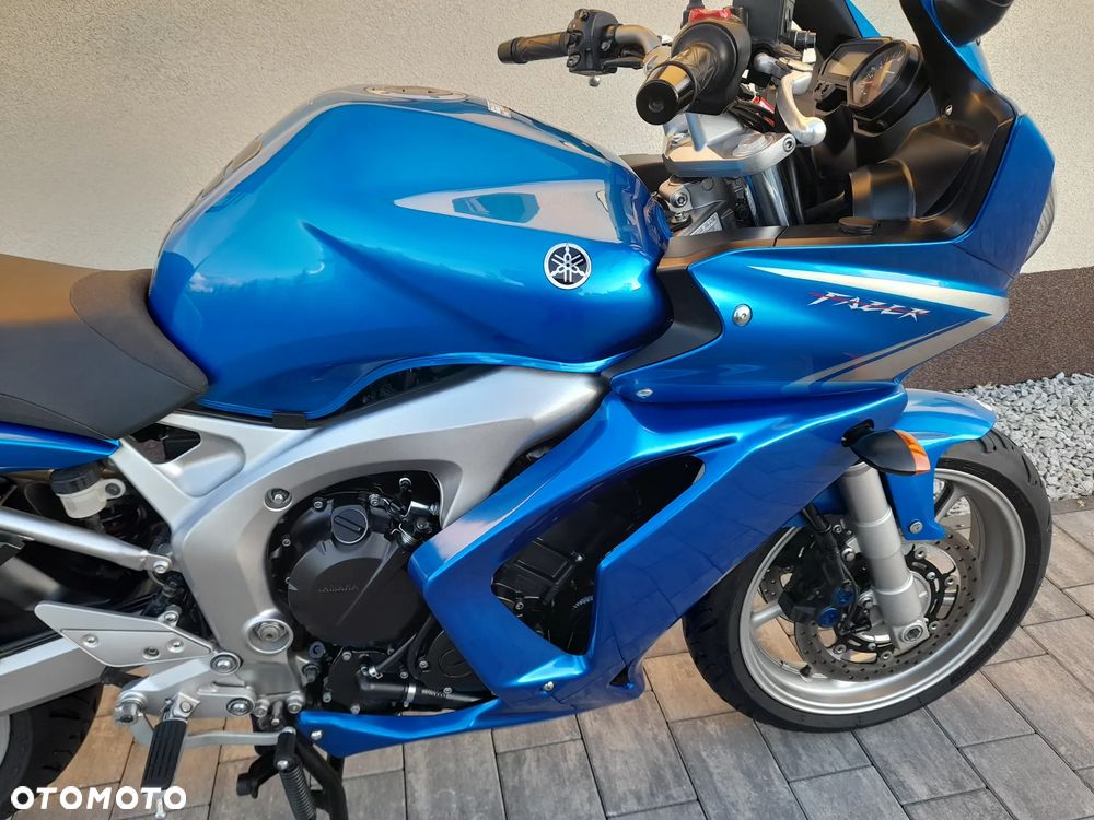 Yamaha FZ6 - 8