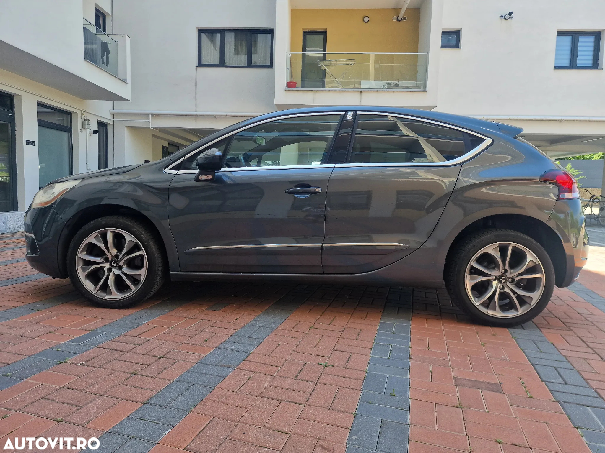 Citroën DS4 THP 200 SportChic - 12