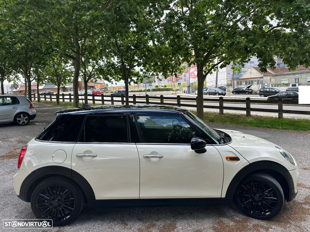 MINI 5 Portas Cooper D - 13