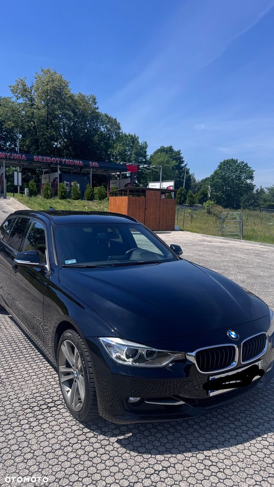 BMW Seria 3 320i xDrive - 1