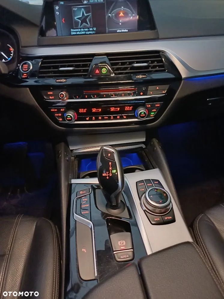 BMW Seria 5 525d - 10