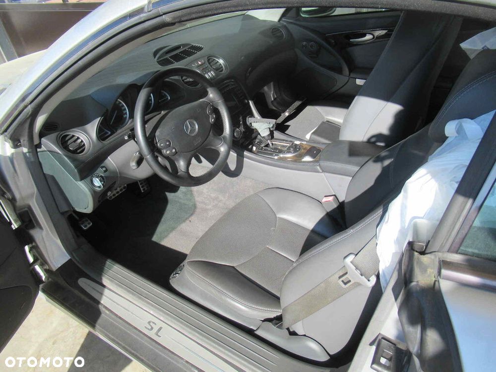 Mercedes-Benz SL 500 7G-TRONIC - 8