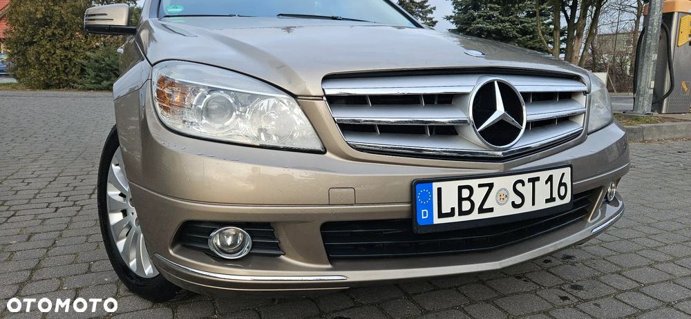 Mercedes-Benz Klasa C 180 T CGI Automatik BlueEFFICIENCY Avantgarde - 1