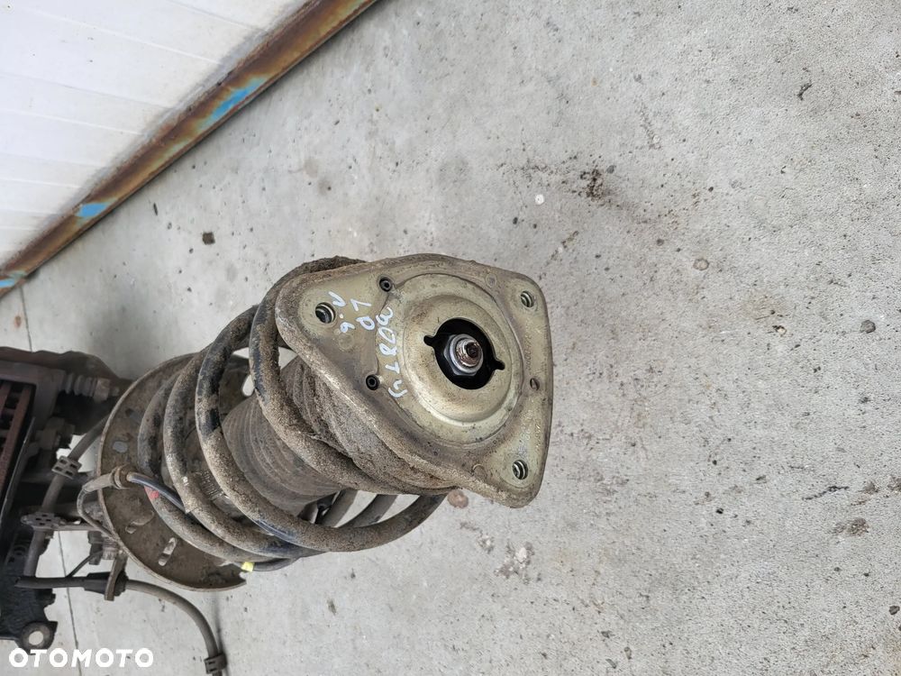 Amortyzator McPherson przedni lewy Peugeot 308 T9 1.6 E HDI - 2