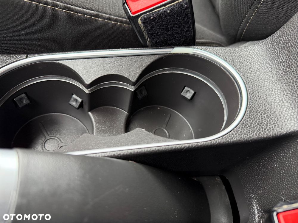 Ford Fiesta 1.0 EcoBoost Powershift Titanium - 25