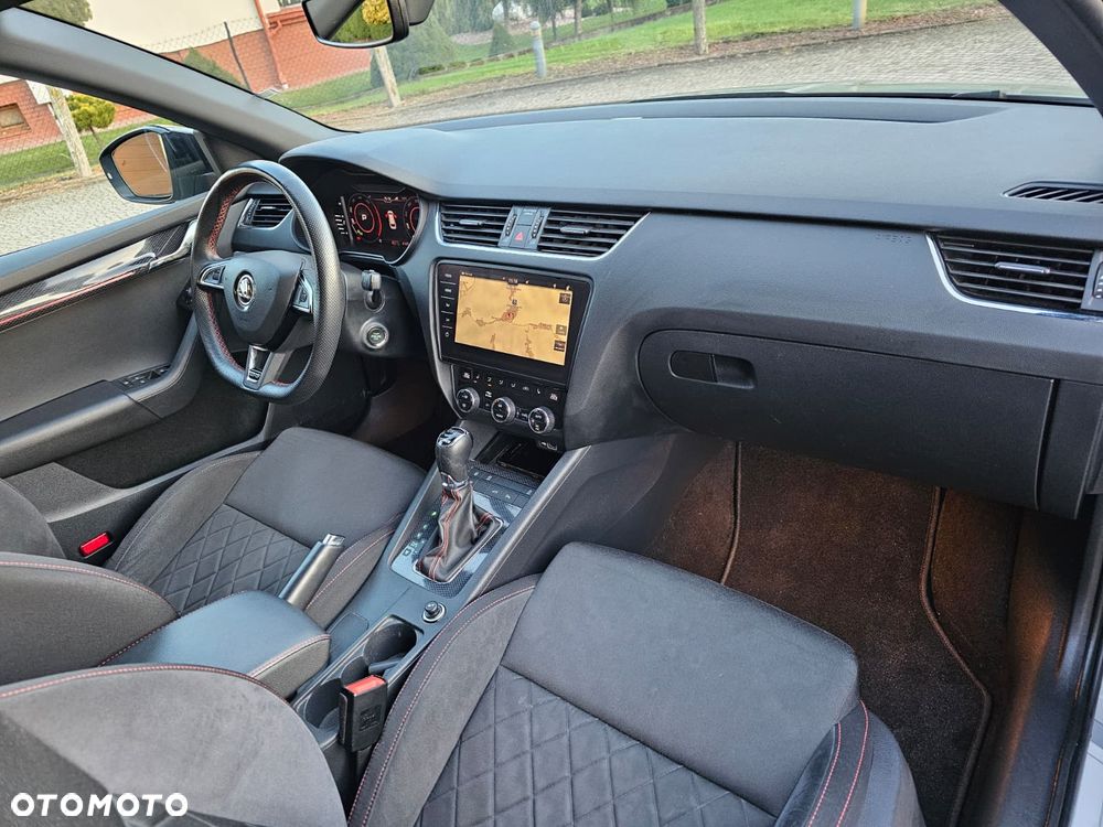 Skoda Octavia 2.0 TDI 4x4 DSG RS - 27